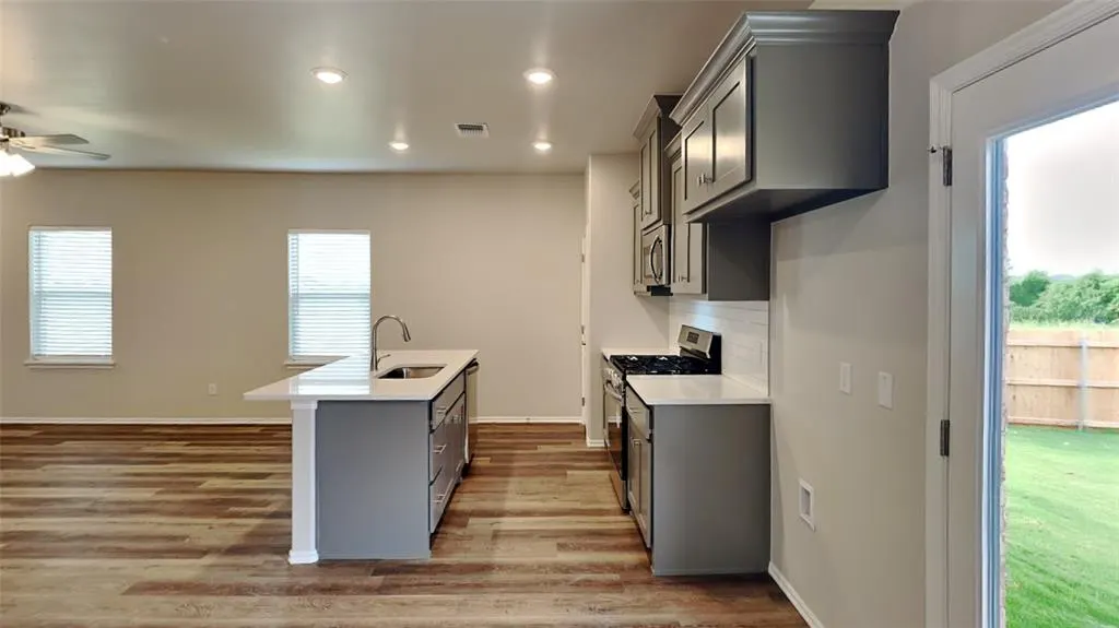Photo 8 — 12501 Florence Lane, Yukon, OK 73099