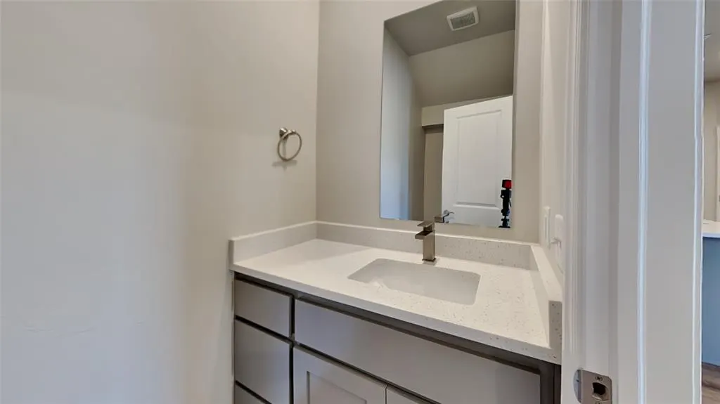 Photo 10 — 12501 Florence Lane, Yukon, OK 73099