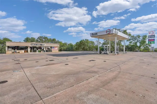 Photo 5 — 2003 NE Highway 66, Sayre, OK 73662