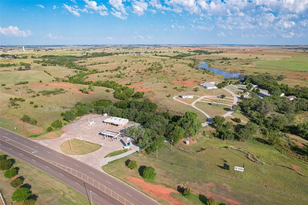 Photo 9 — 2003 NE Highway 66, Sayre, OK 73662