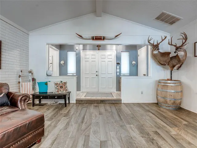 Photo 5 — 3401 Carriage Way, Edmond, OK 73013