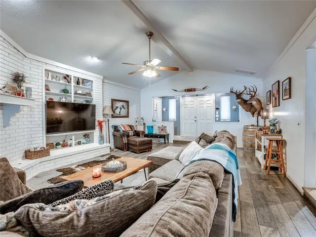 Photo 7 — 3401 Carriage Way, Edmond, OK 73013