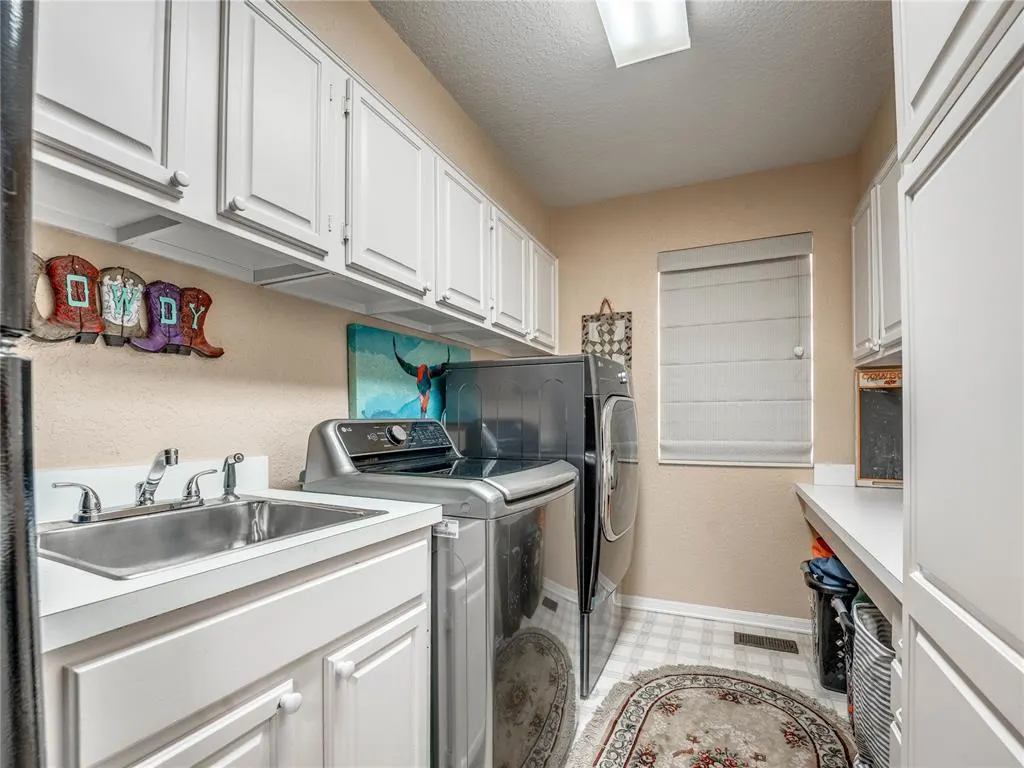 Photo 14 — 3401 Carriage Way, Edmond, OK 73013