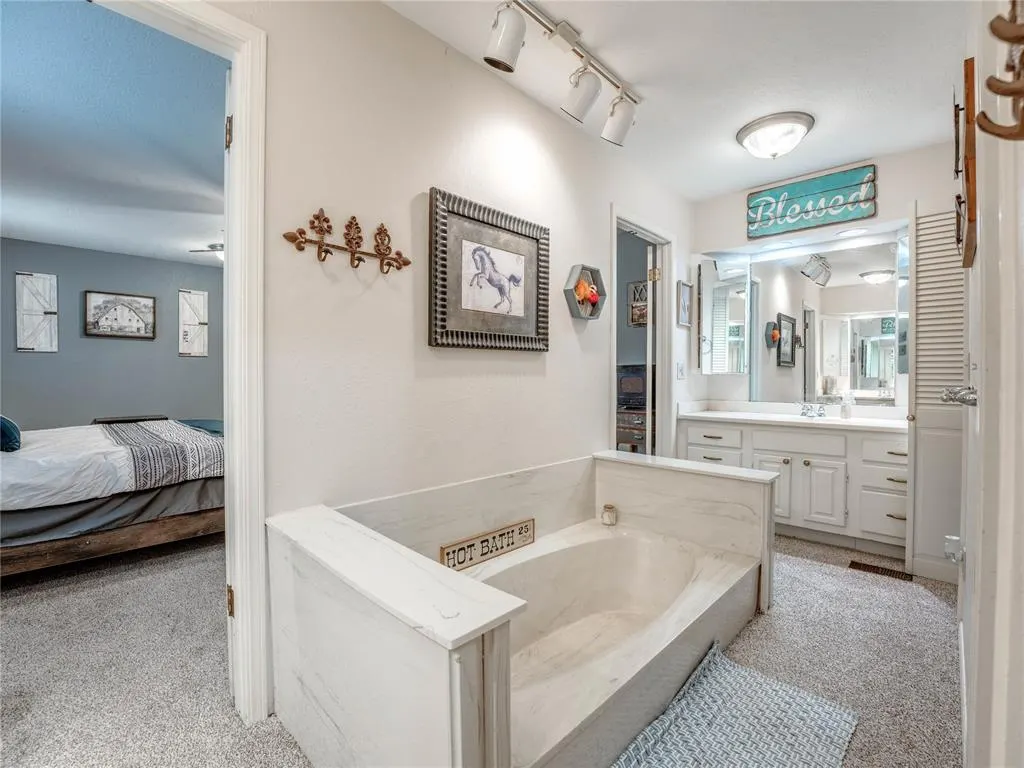 Photo 21 — 3401 Carriage Way, Edmond, OK 73013
