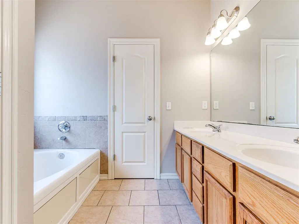 Photo 10 — 2120 NW 157th Street, Edmond, OK 73013