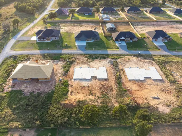 Photo 5 — 29189 Apache Drive, McLoud, OK 74851