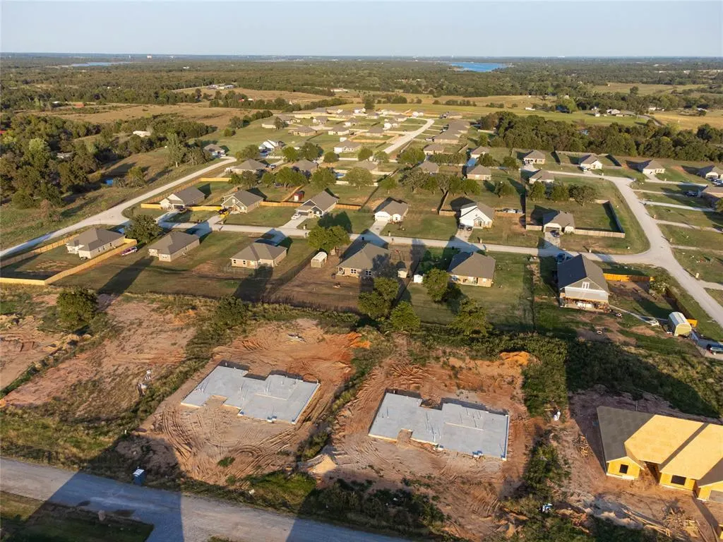 Photo 8 — 29189 Apache Drive, McLoud, OK 74851