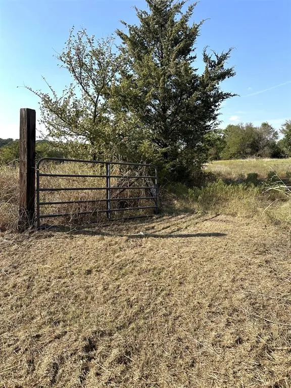 Photo 2 — 133 Road, Holdenville, OK 74848