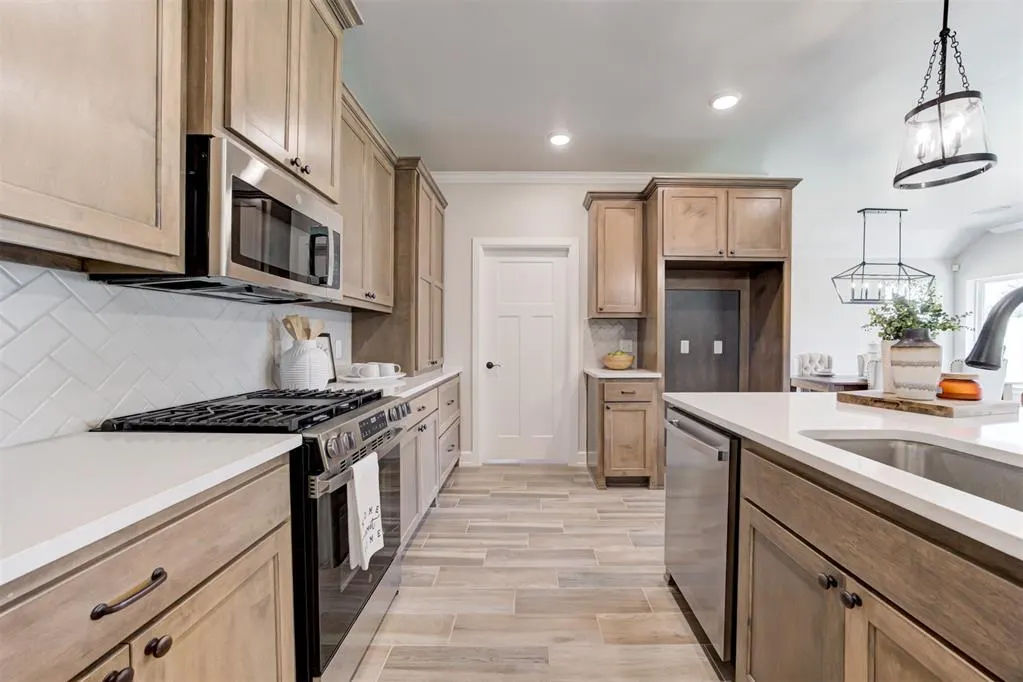 Photo 14 — 4933 Desert Willow Lane, Edmond, OK 73034