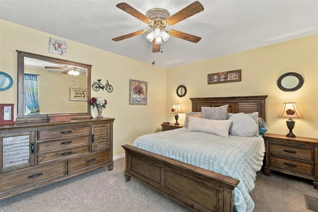Photo 14 — 11613 Lochwood Drive, Yukon, OK 73099