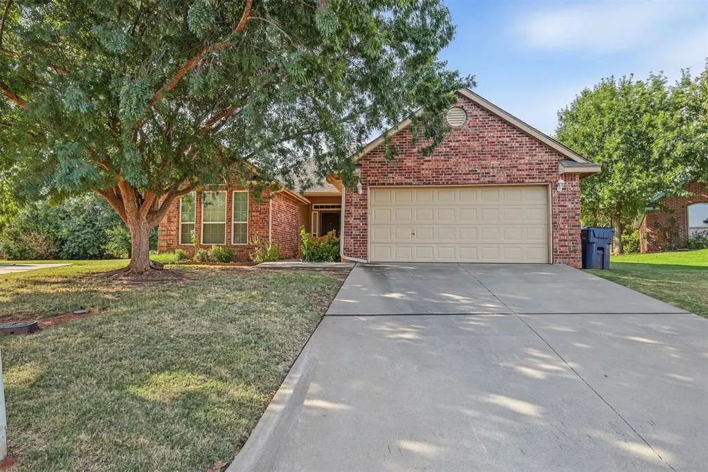 Front exterior — 15601 Traditions Drive, Edmond, OK 73013