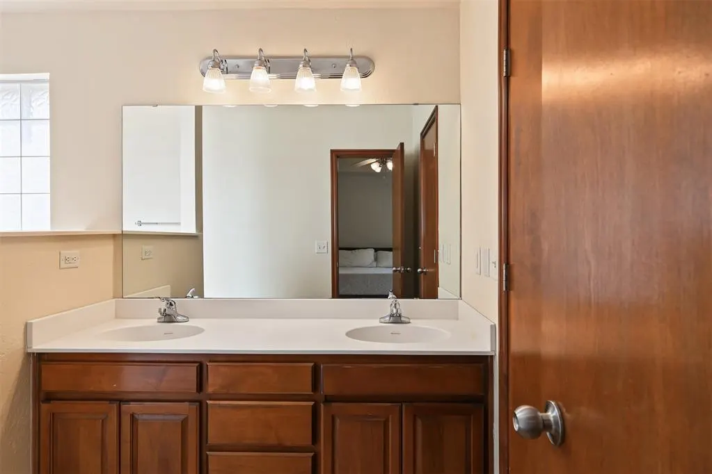 Photo 14 — 15601 Traditions Drive, Edmond, OK 73013