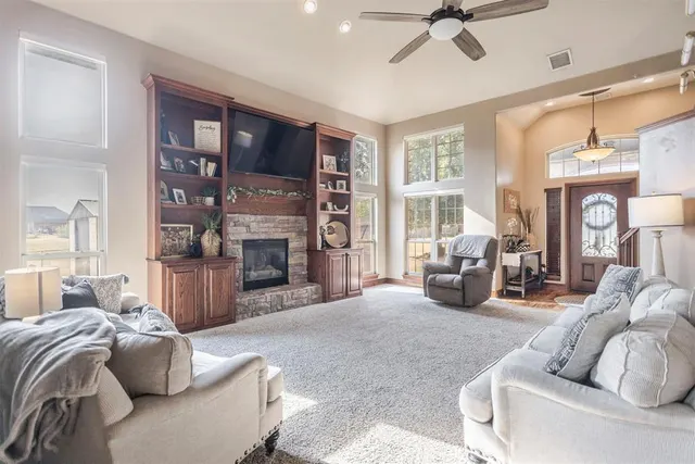 Photo 5 — 531 W Alamo Court Way, Mustang, OK 73064