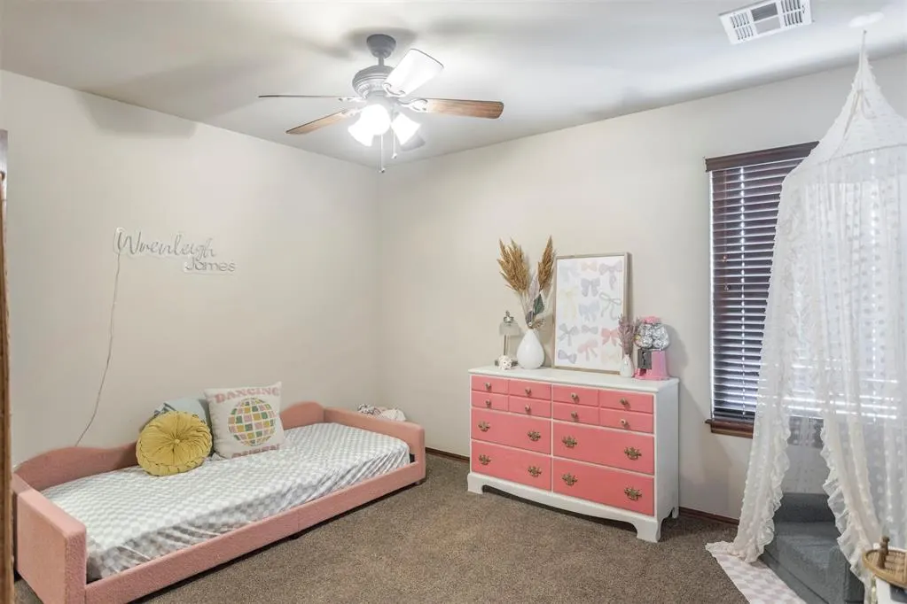 Photo 23 — 531 W Alamo Court Way, Mustang, OK 73064