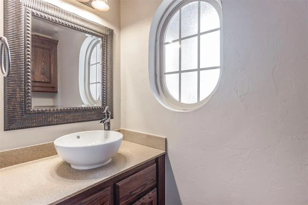 Photo 29 — 531 W Alamo Court Way, Mustang, OK 73064