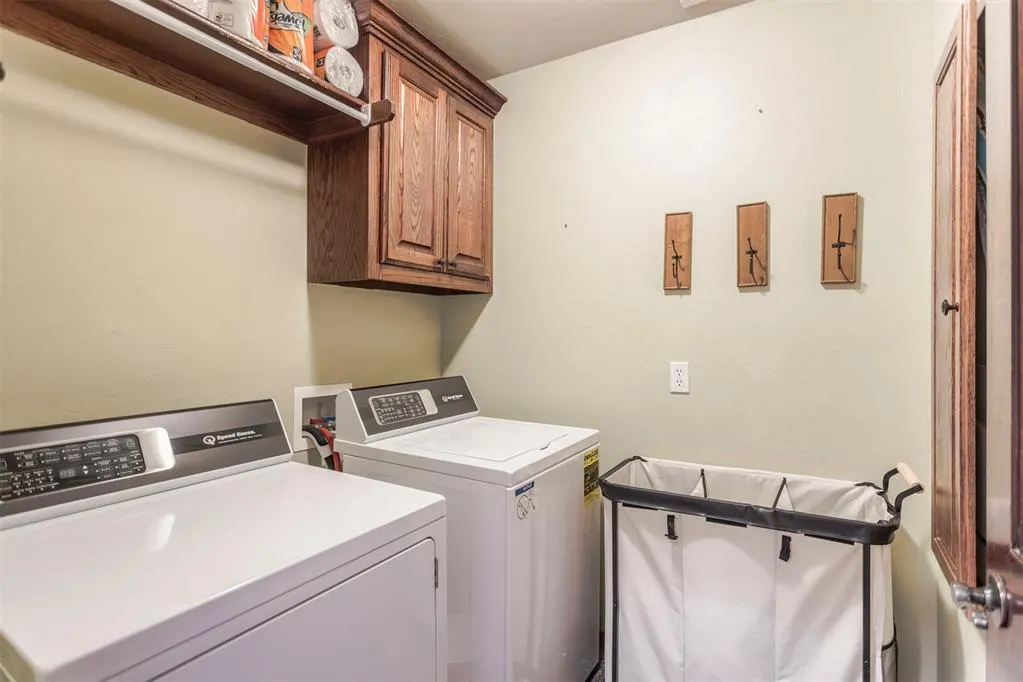 Photo 31 — 531 W Alamo Court Way, Mustang, OK 73064