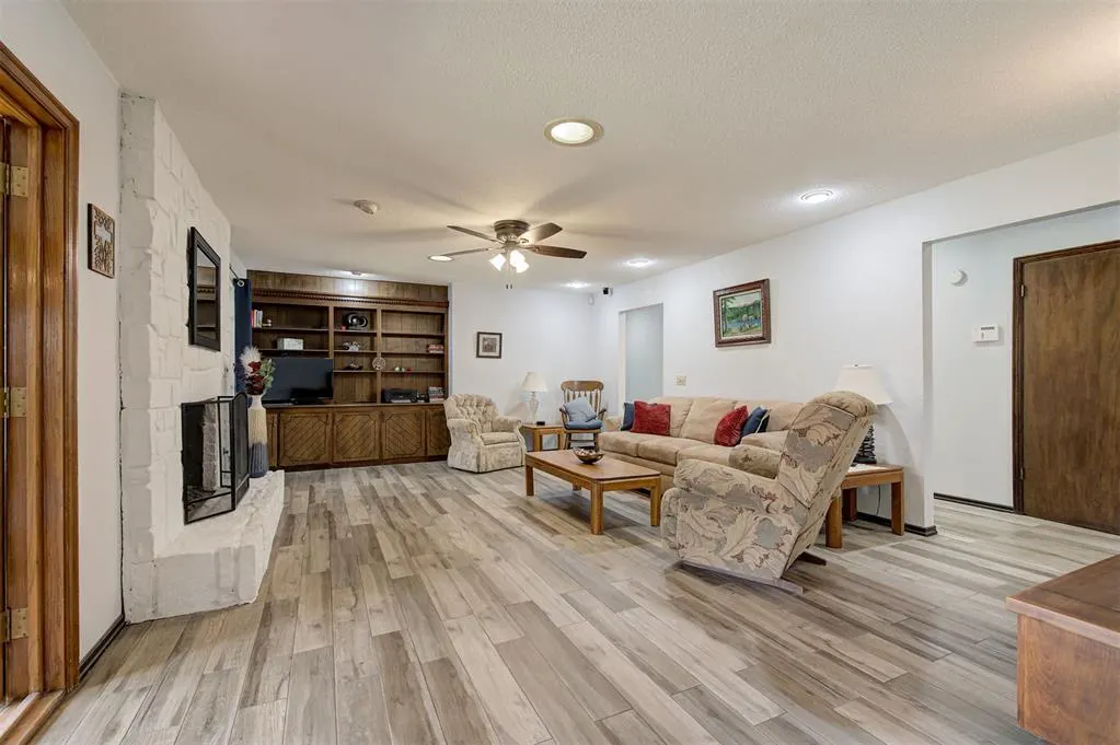 Photo 11 — 8201 Willow Creek Boulevard, Oklahoma City, OK 73162