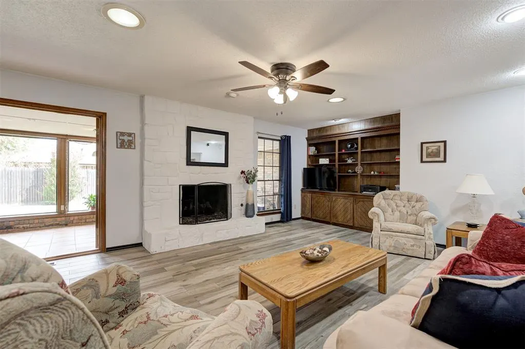 Photo 12 — 8201 Willow Creek Boulevard, Oklahoma City, OK 73162