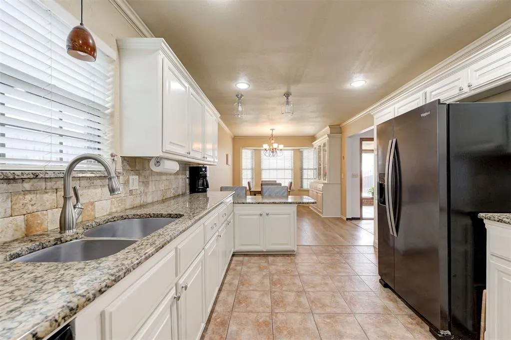 Photo 16 — 8201 Willow Creek Boulevard, Oklahoma City, OK 73162