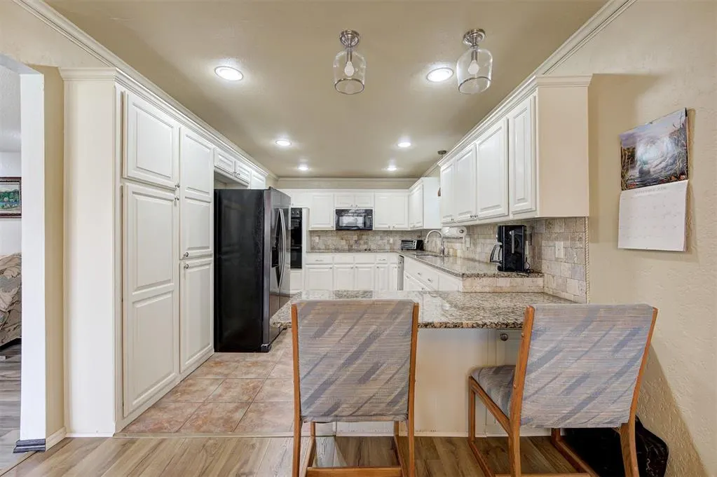 Photo 21 — 8201 Willow Creek Boulevard, Oklahoma City, OK 73162