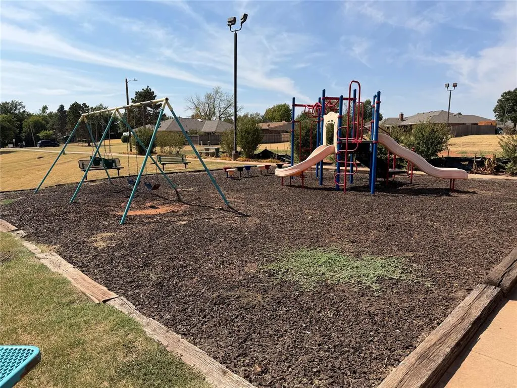 Photo 34 — 8201 Willow Creek Boulevard, Oklahoma City, OK 73162
