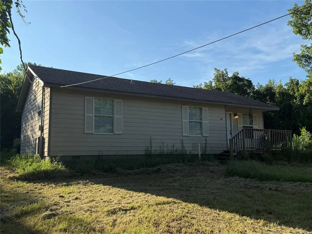 Front exterior — 25 Antler Boulevard, McLoud, OK 74851
