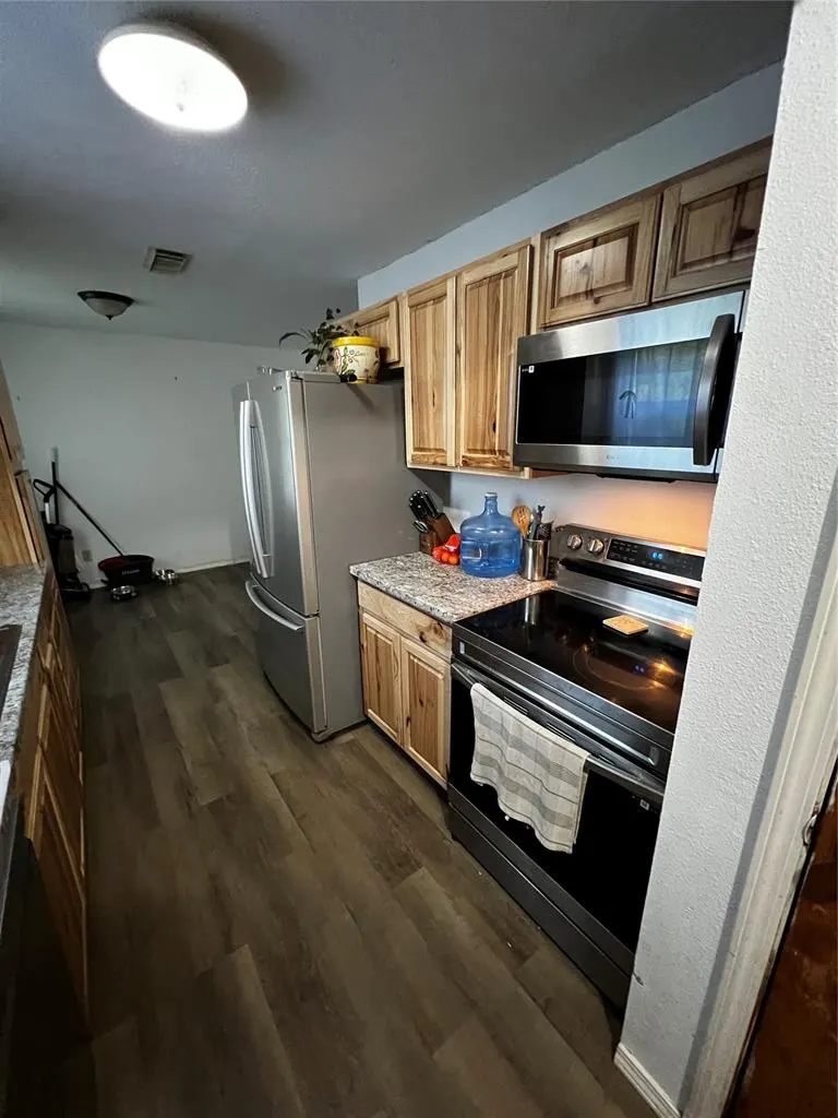 Photo 3 — 25 Antler Boulevard, McLoud, OK 74851