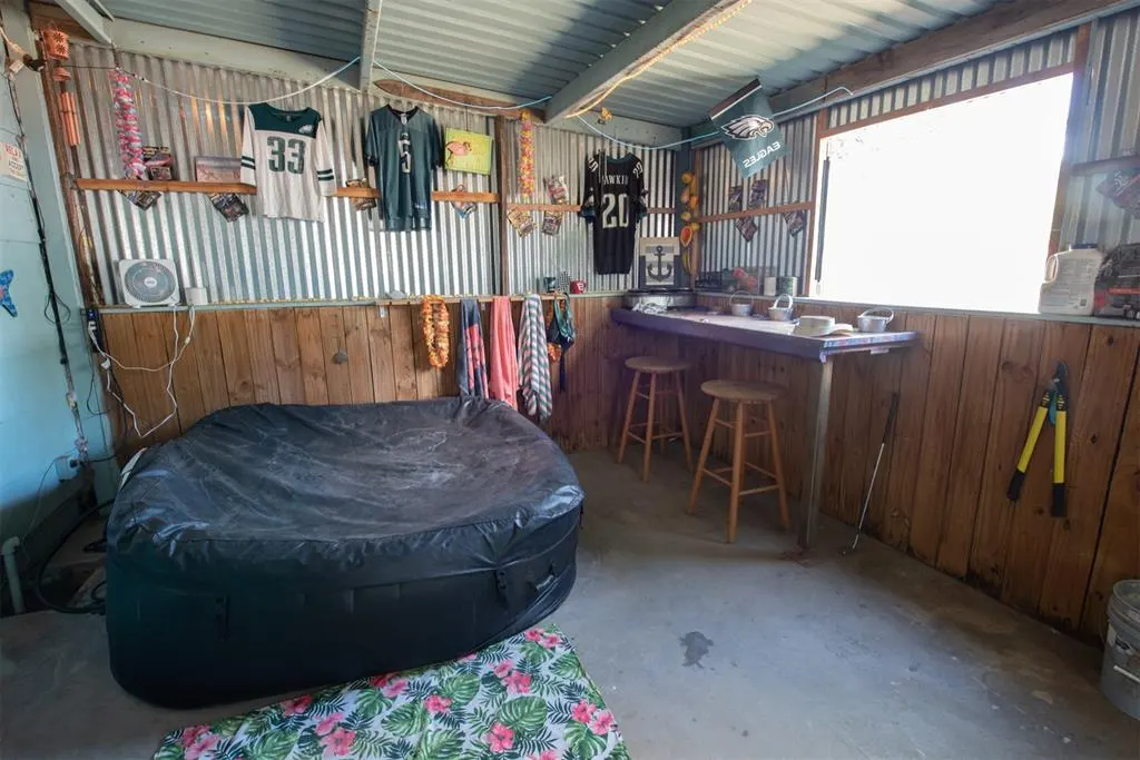 Photo 20 — 300 S Cedar Avenue, Erick, OK 73645
