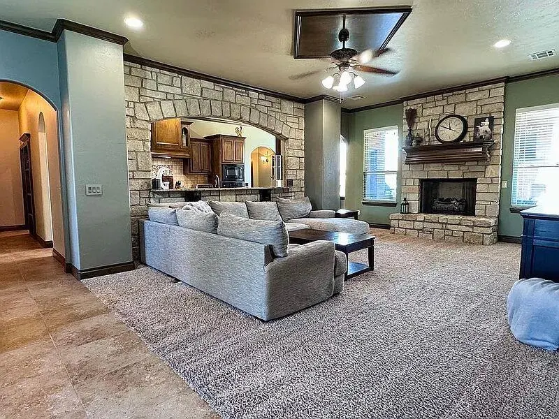 Photo 5 — 12624 Lexington Drive, Oklahoma City, OK 73173