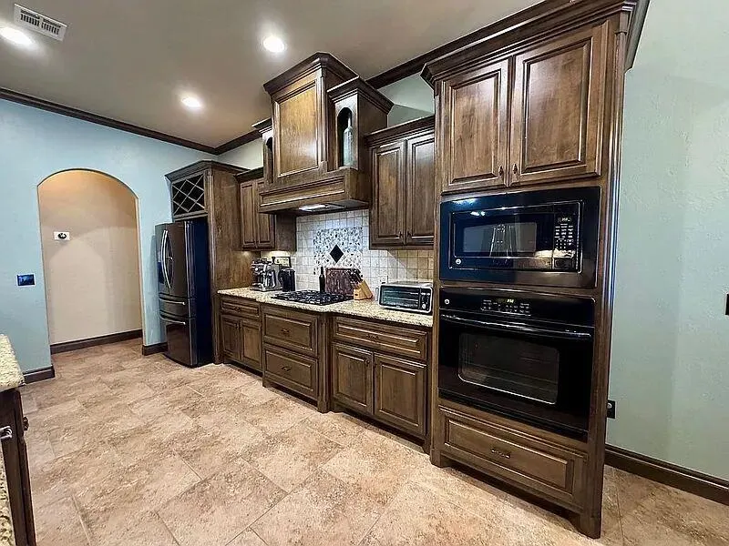 Photo 11 — 12624 Lexington Drive, Oklahoma City, OK 73173