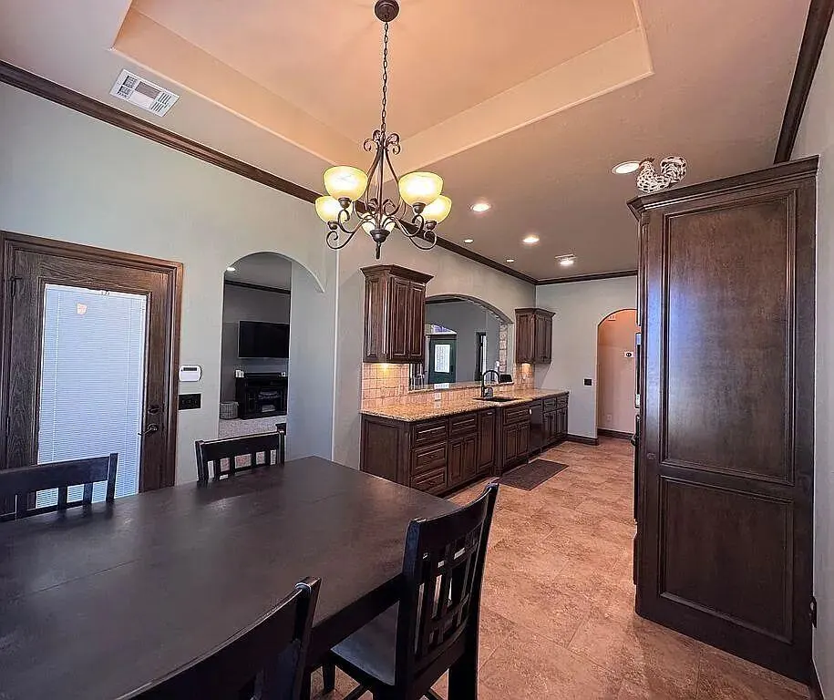 Photo 12 — 12624 Lexington Drive, Oklahoma City, OK 73173