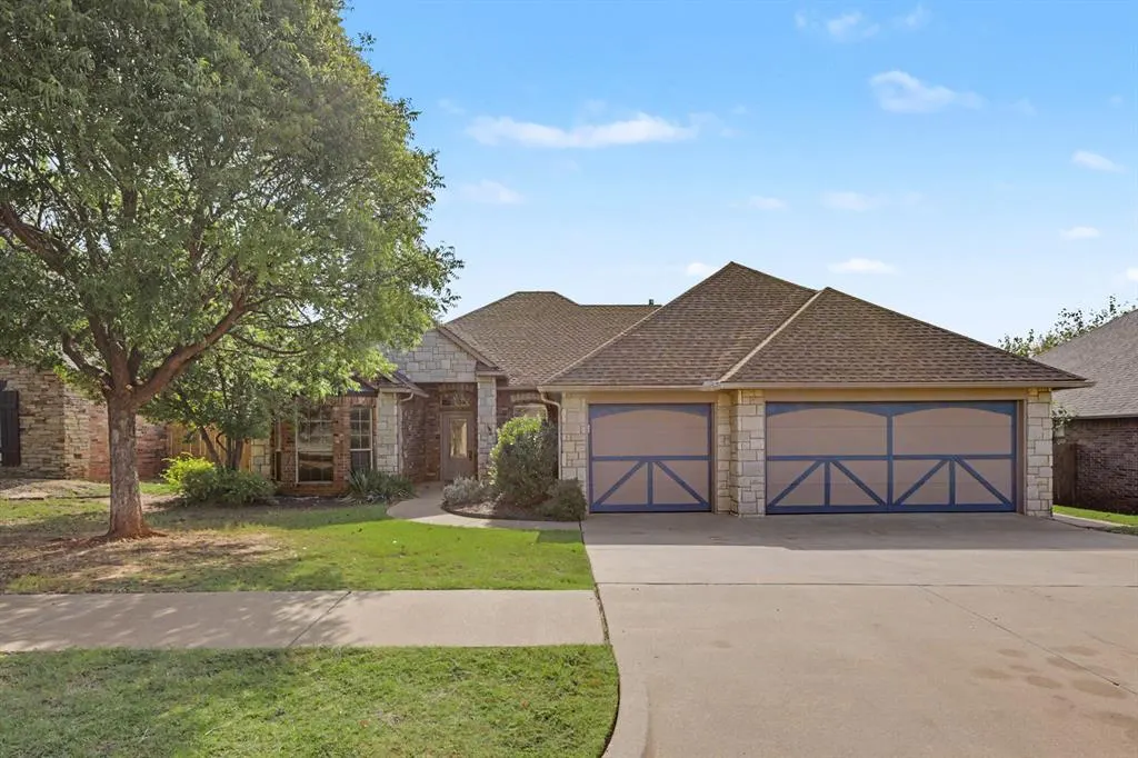 Front exterior — 16208 Old Oak Drive, Edmond, OK 73013