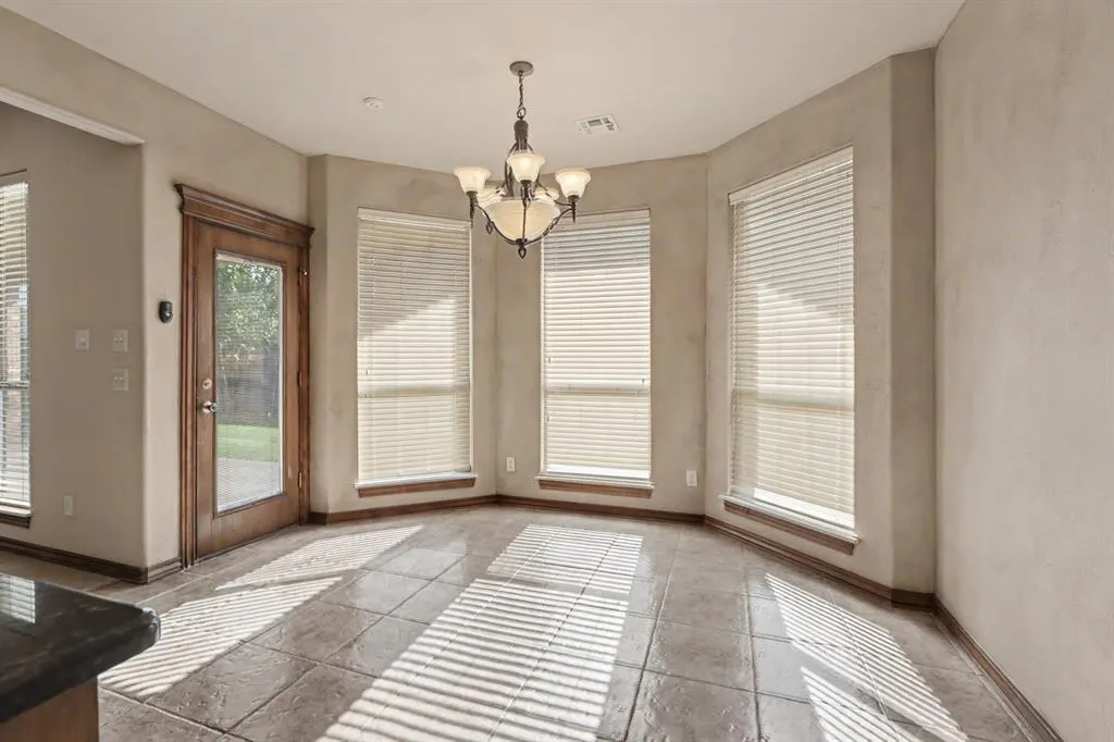 Photo 10 — 16208 Old Oak Drive, Edmond, OK 73013