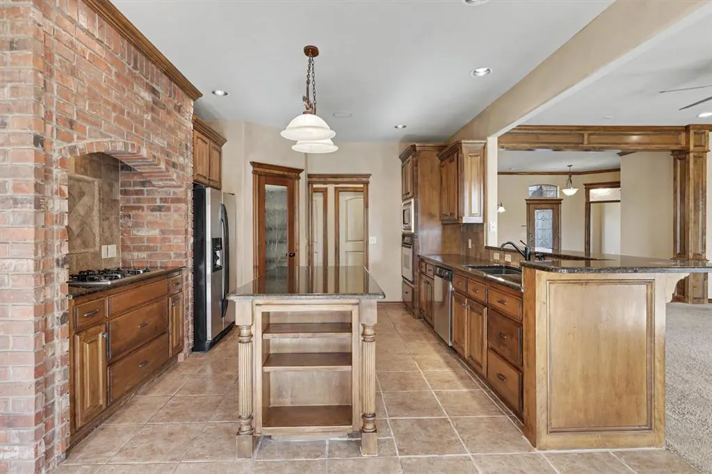 Photo 15 — 16208 Old Oak Drive, Edmond, OK 73013