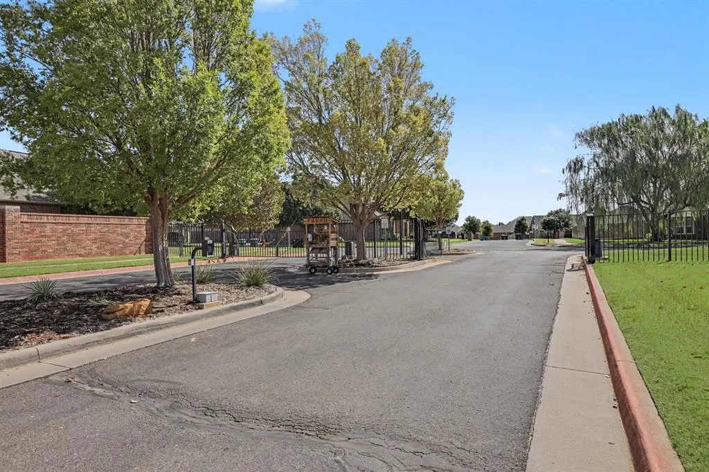 Photo 32 — 16208 Old Oak Drive, Edmond, OK 73013
