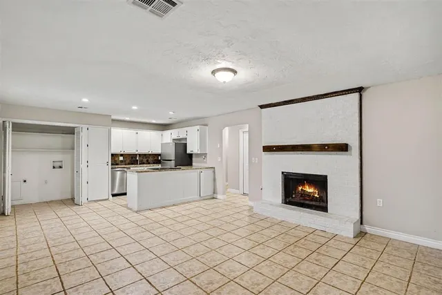 Photo 2 — 12333 Newgate Corner, Yukon, OK 73099