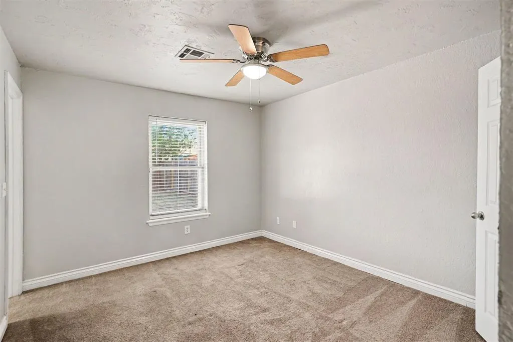 Photo 8 — 12333 Newgate Corner, Yukon, OK 73099
