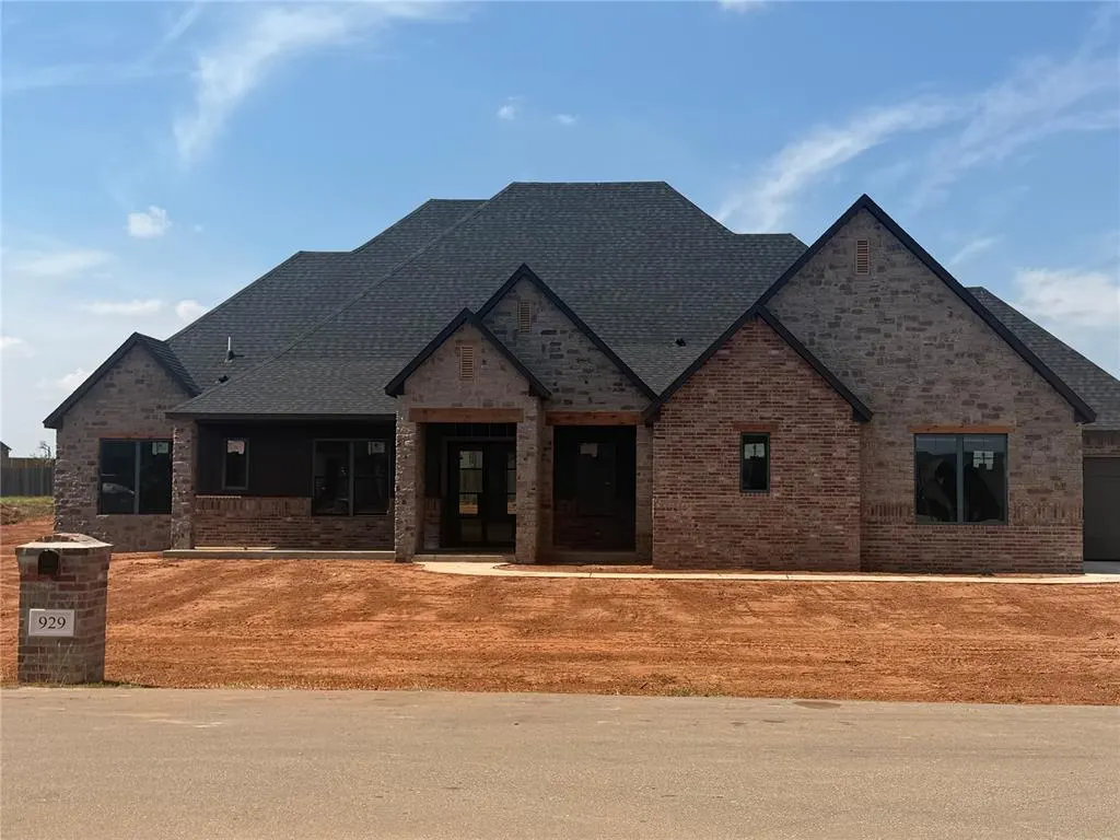 Front exterior — 929 Dorsi Circle, Newcastle, OK 73065