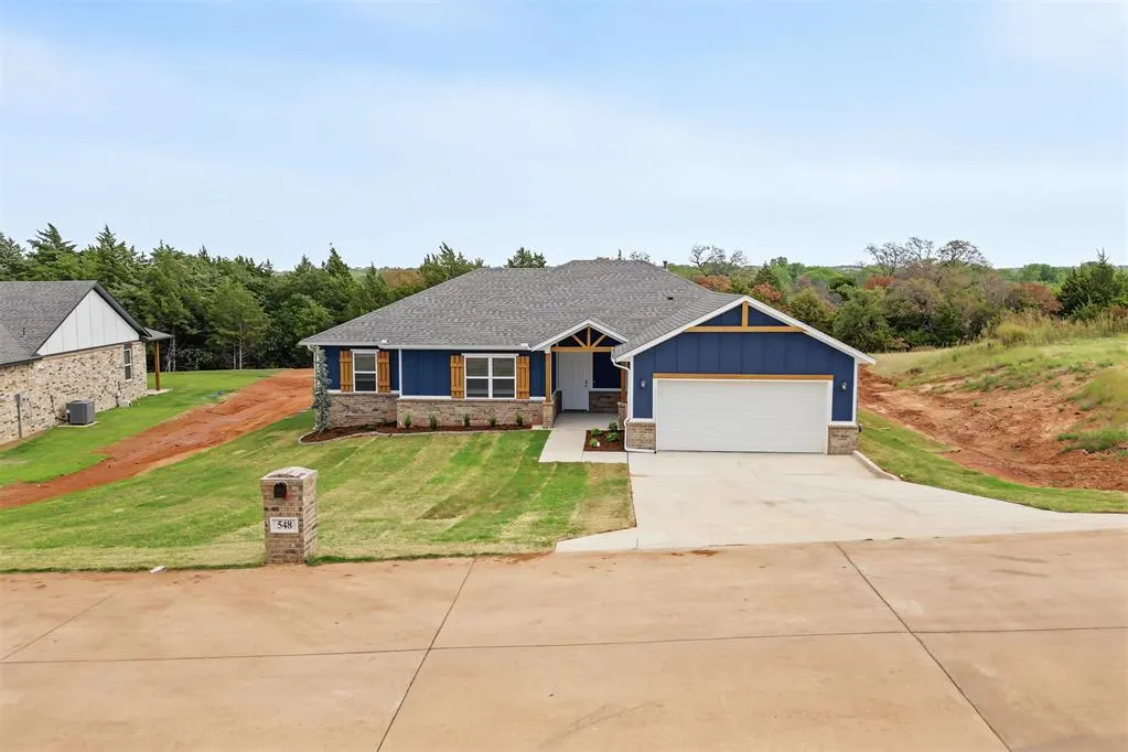 Front exterior — 548 Stella Trail, Guthrie, OK 73044