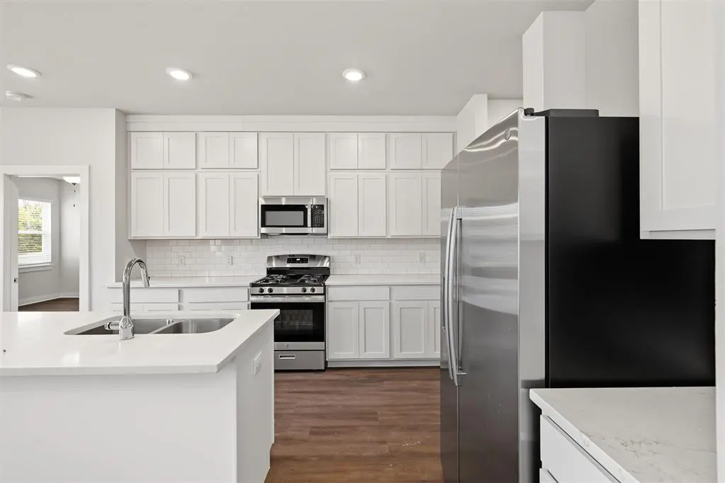 Photo 2 — 548 Stella Trail, Guthrie, OK 73044
