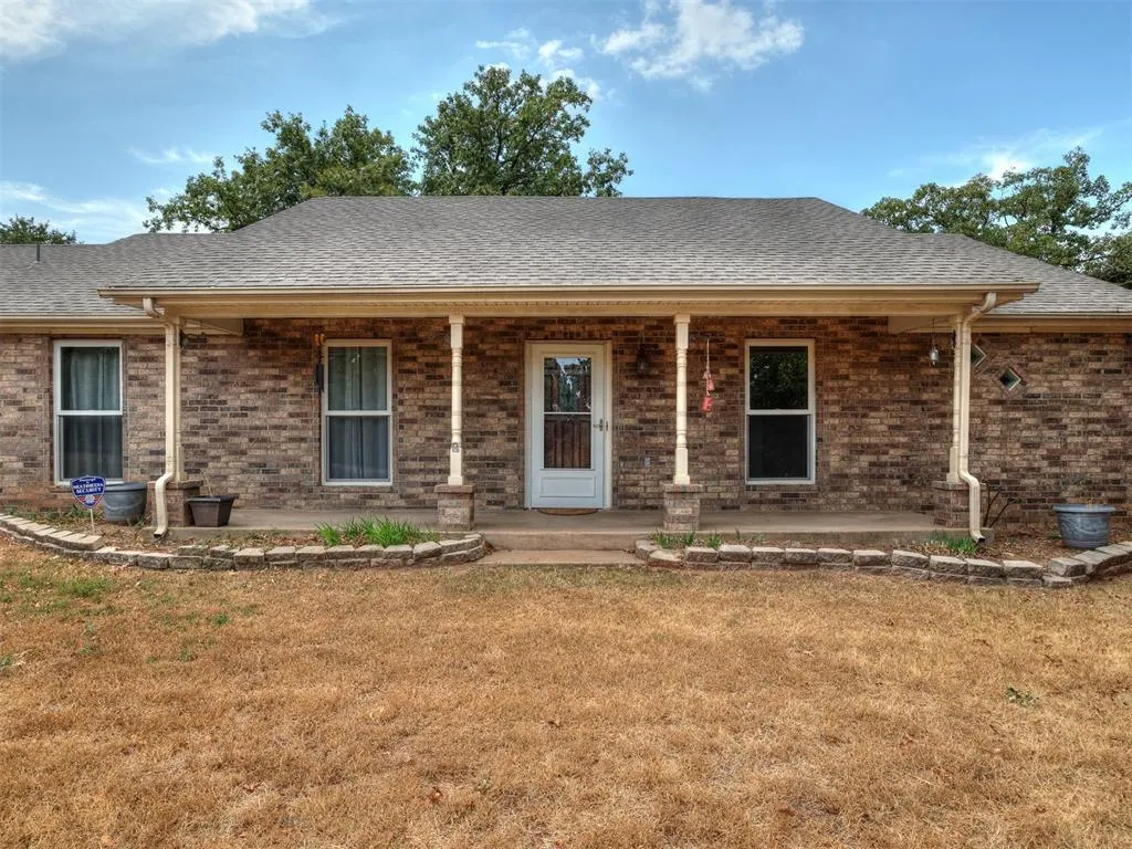 Photo 2 — 1025 E Triplett Road, Guthrie, OK 73044