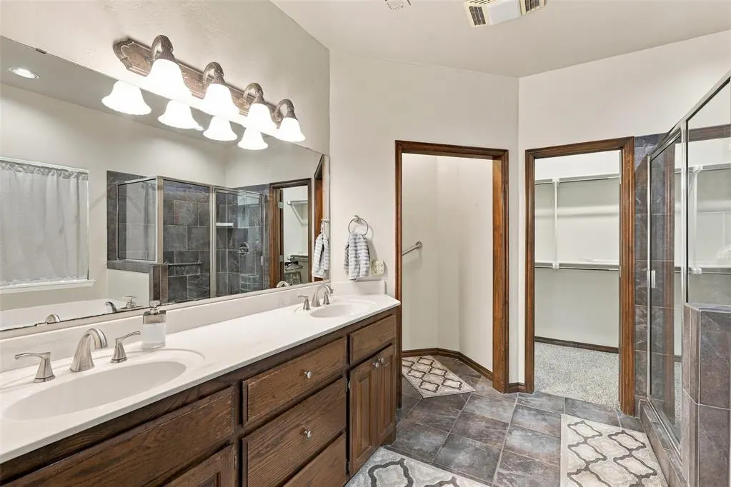 Photo 16 — 1718 Bridlewood Court, Shawnee, OK 74804