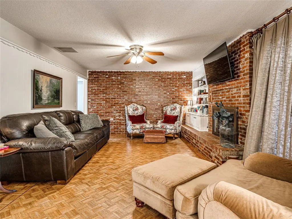 Photo 4 — 624 E 26th Street, Edmond, OK 73013