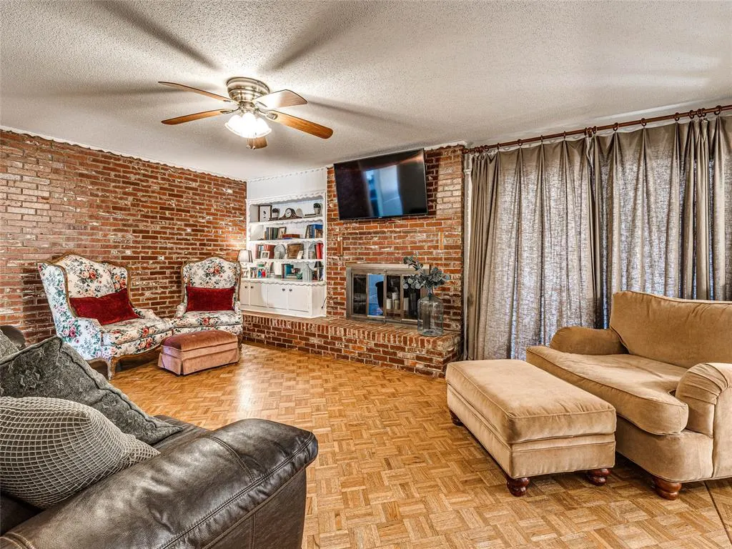 Photo 5 — 624 E 26th Street, Edmond, OK 73013