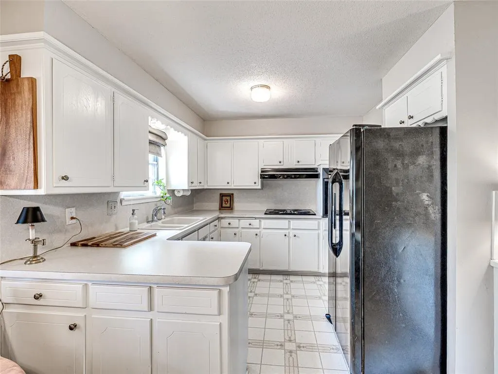 Photo 12 — 624 E 26th Street, Edmond, OK 73013