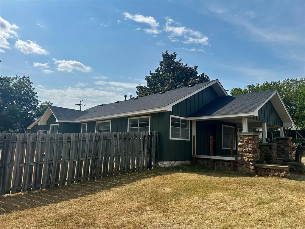 Photo 4 — 332 N Harrison Street, Shawnee, OK 74801