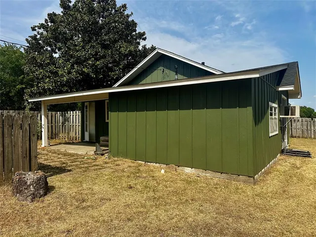 Photo 5 — 332 N Harrison Street, Shawnee, OK 74801