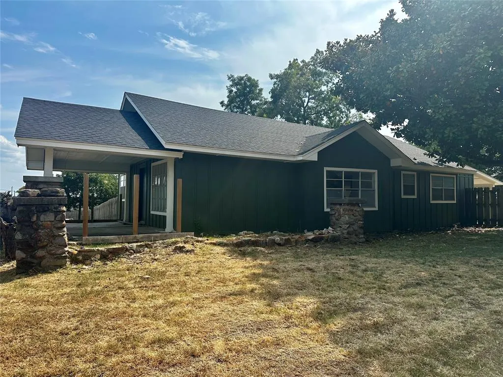 Photo 6 — 332 N Harrison Street, Shawnee, OK 74801