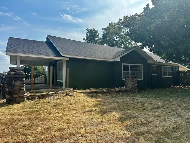Photo 6 — 332 N Harrison Street, Shawnee, OK 74801