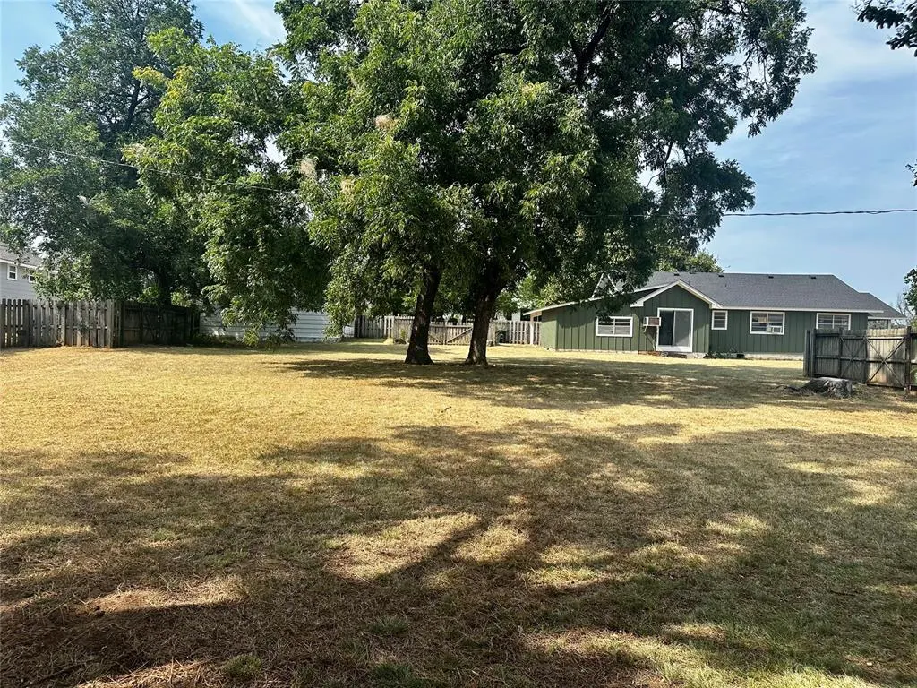 Photo 17 — 332 N Harrison Street, Shawnee, OK 74801